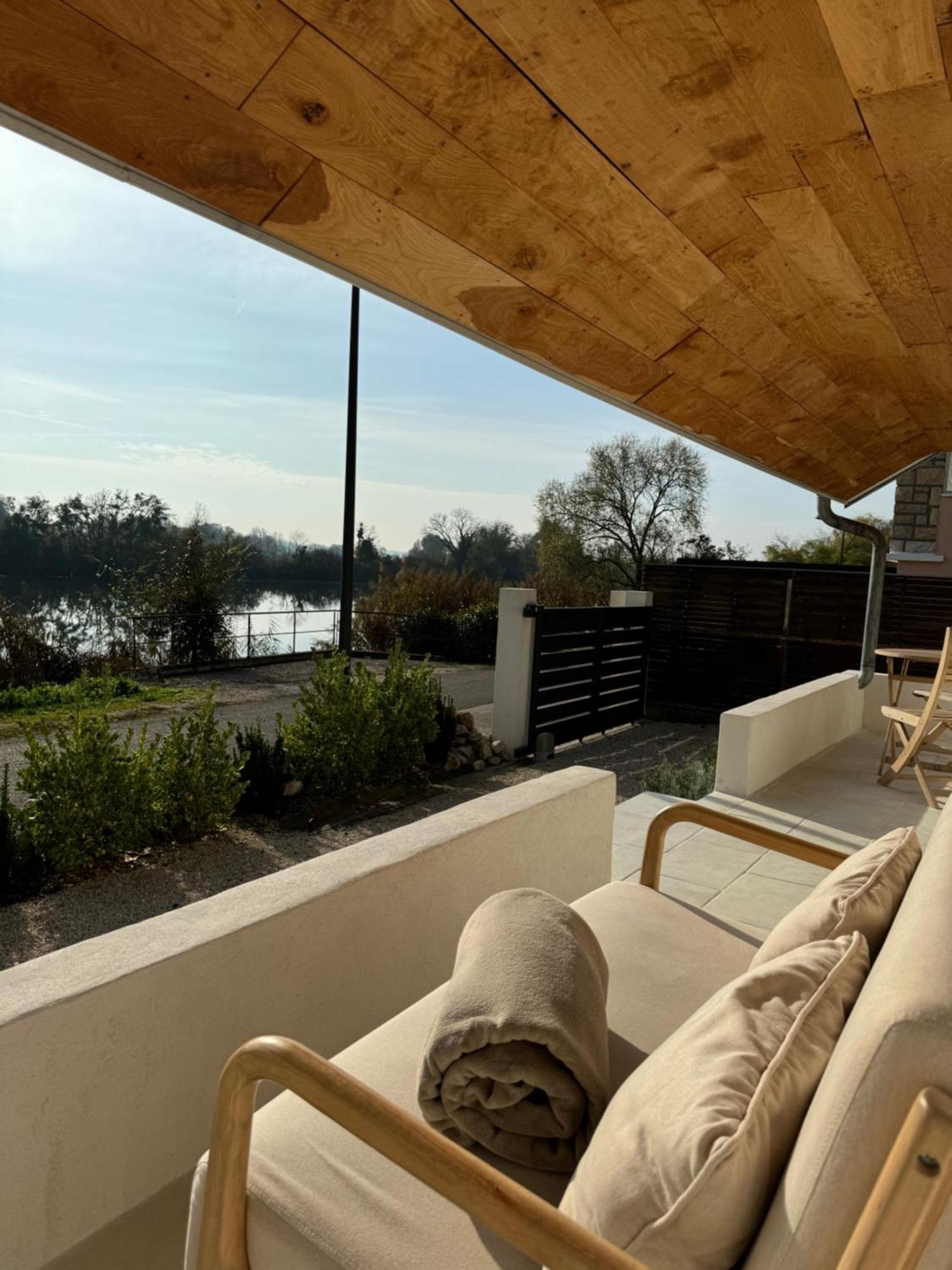 Maison Au Bord De L'Eau Les Roches Rochefort-sur-Nenon Екстер'єр фото